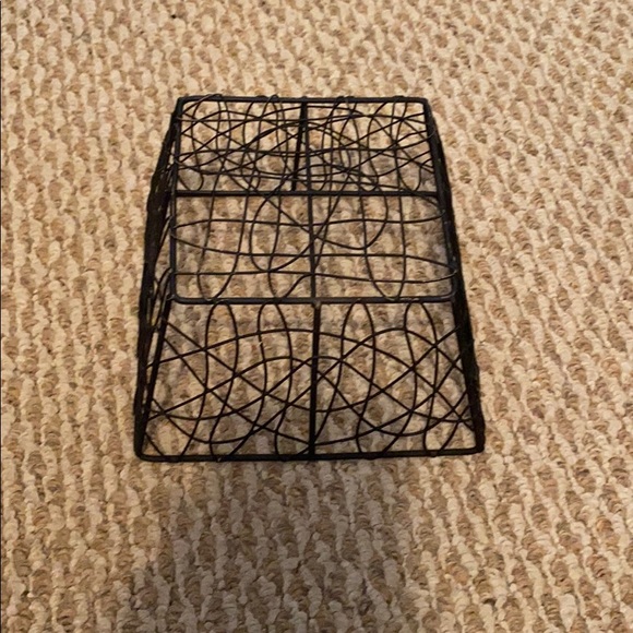 Black basket - Picture 2 of 5